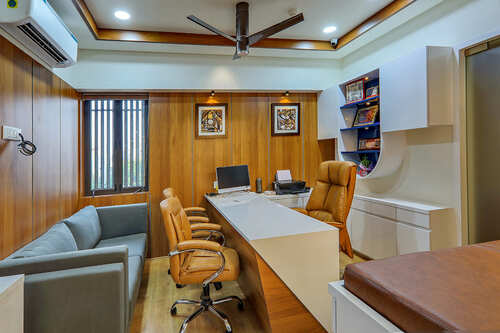 Advanced Urology Clinic in Ahmedabad  
